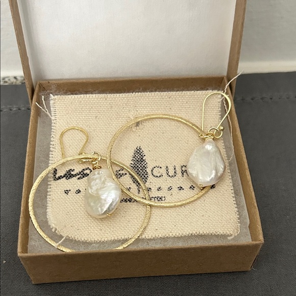 Gold Hoop Earrings with Pearl Drops - Picture 8 of 8